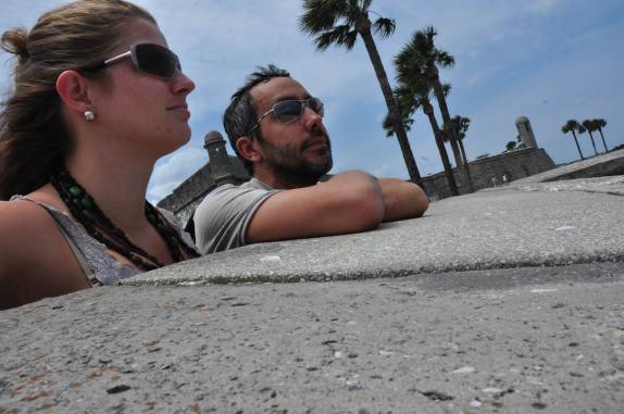 Observandoa orla em St Augustine, na Flórida - EUA